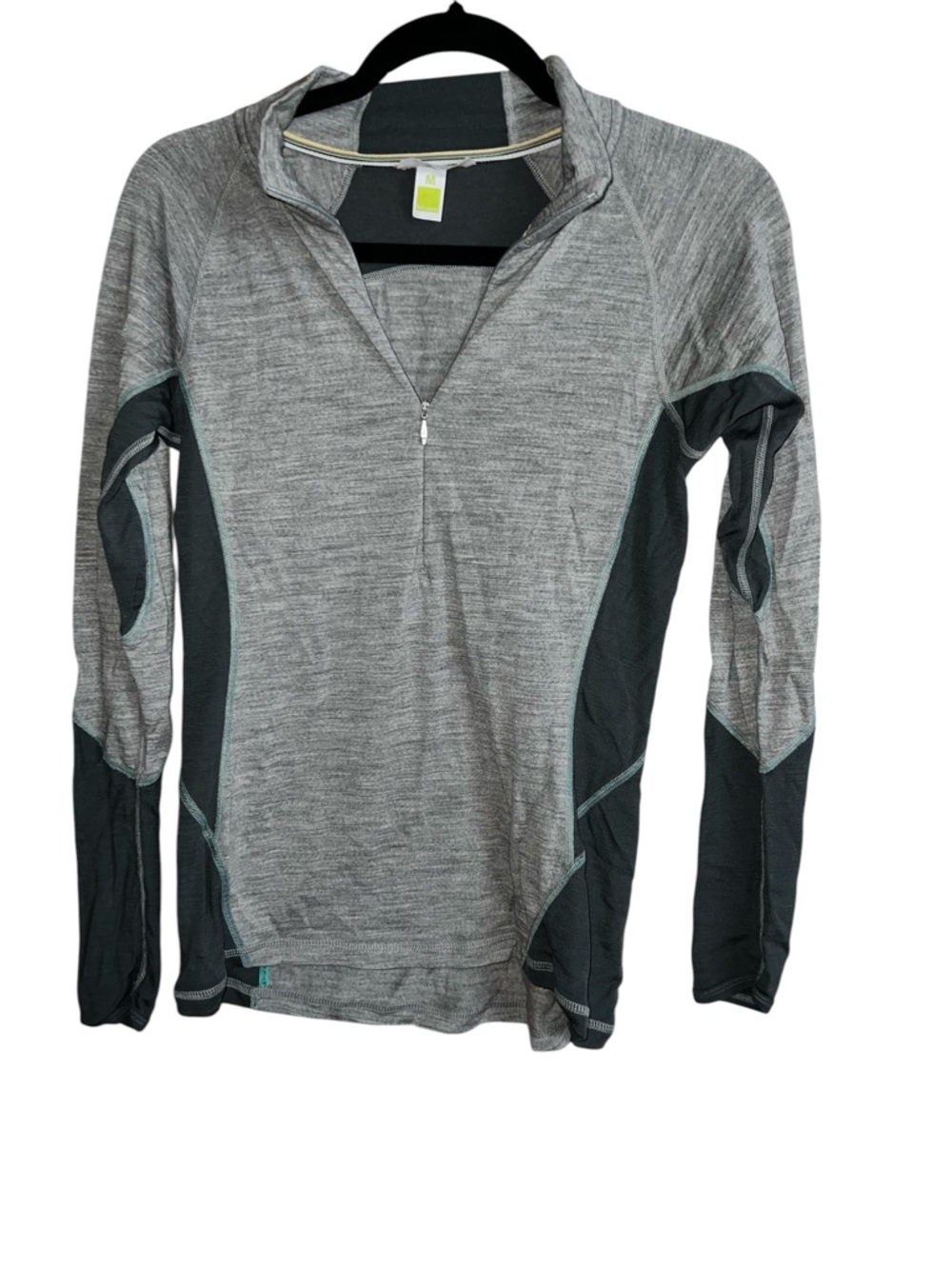 Smartwool 100% Merino Wool Women’s Zip Grey Baselayer
• Size Medium